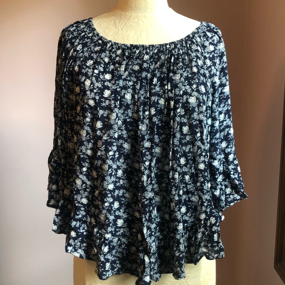 Ralph Lauren High Low Hem, Boho flowy, navy, floral top, size M - Picture 1 of 9